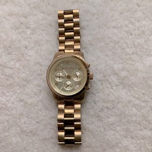 MICHAEL KORS OVERSIZED BRADSHAW GOLD TONE WATCH